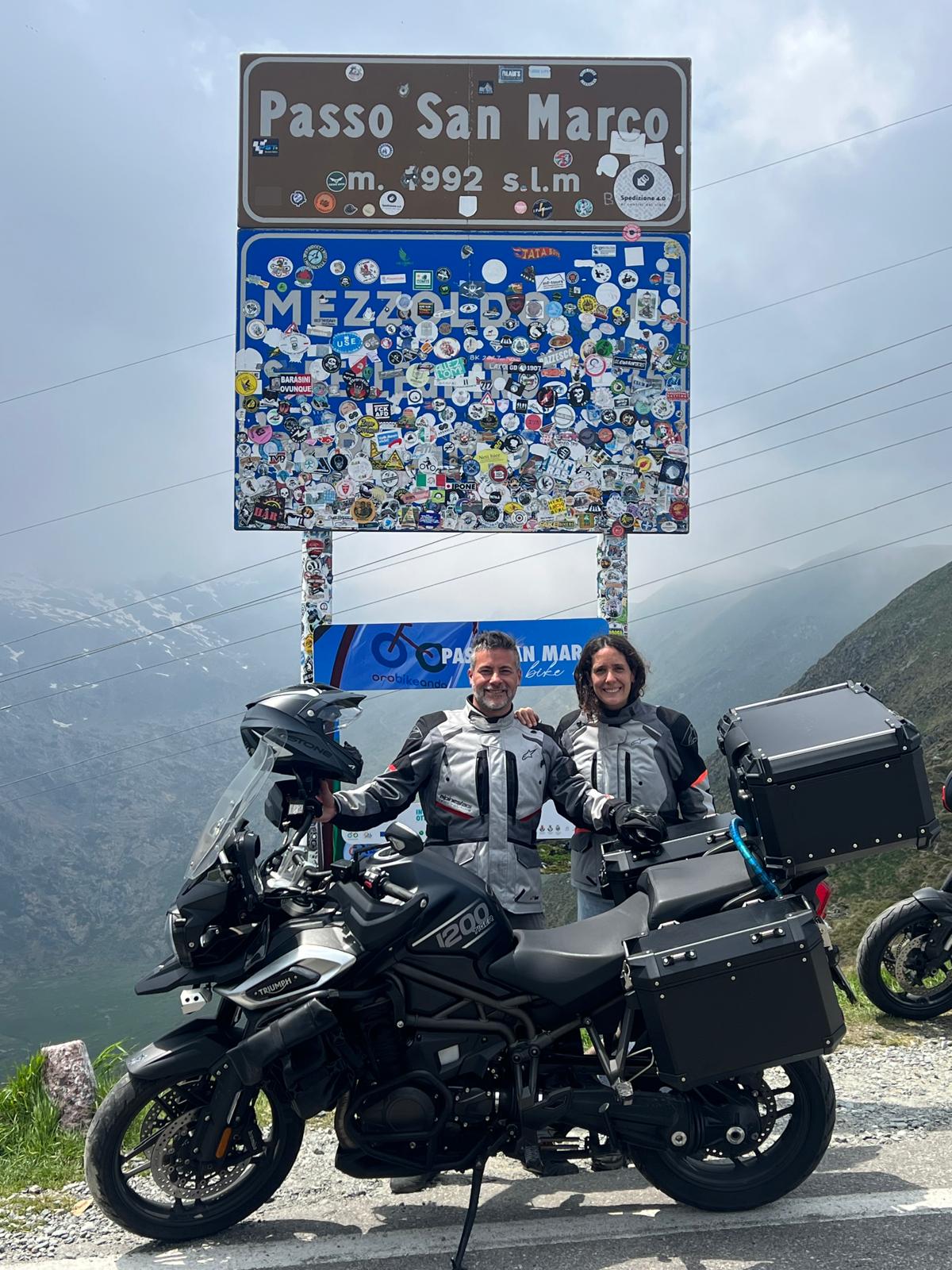 Leo y Vicky de Alps Senses en Passo San Marco
